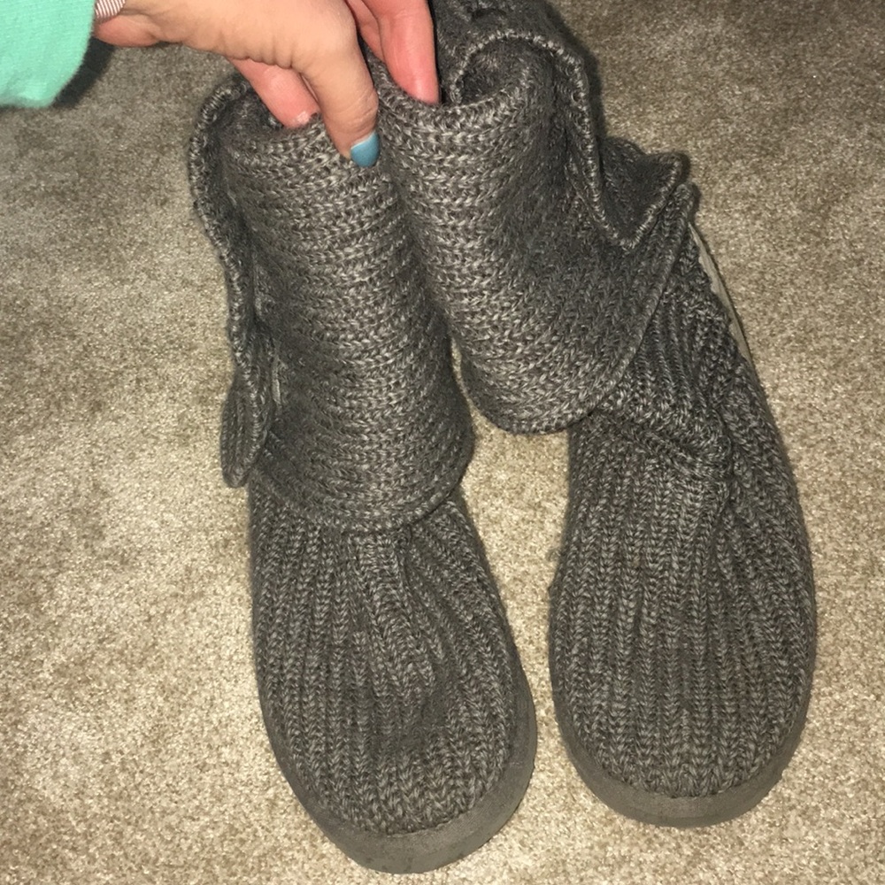 Grey sweater uggs